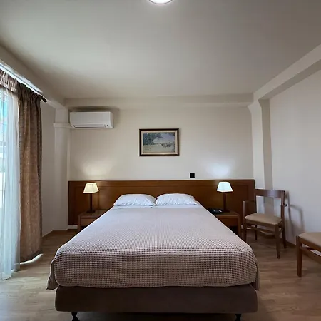ατηινα Hotel