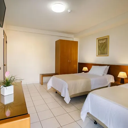 Athina 3*