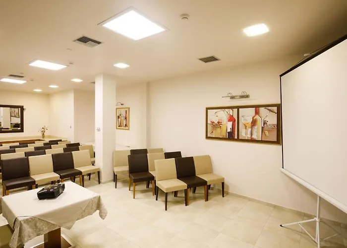 ατηινα 4* Lamía